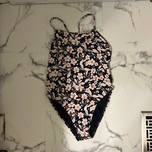 Jolyn style Perry black with flowers size 34 newer Jolym